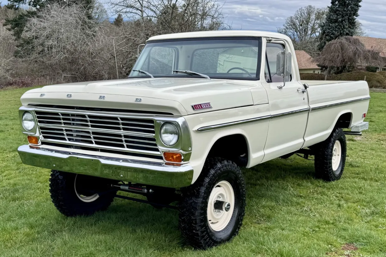 Ford F-100